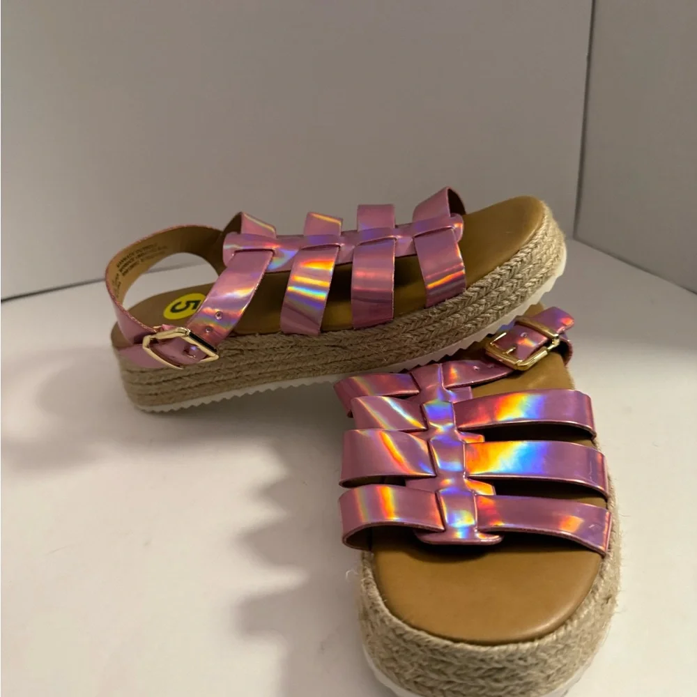 Steve Madden Iridescent Pink Sandals Size 5
